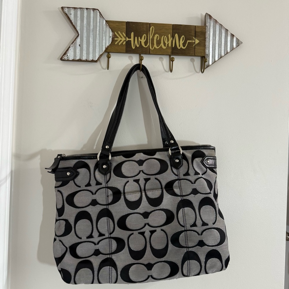 Coach Daisy Black and Silver Signature Tote Bag with 2 Hangtags - Picture 4 of 15